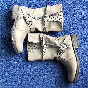 Beige combat boots with spike detail!!